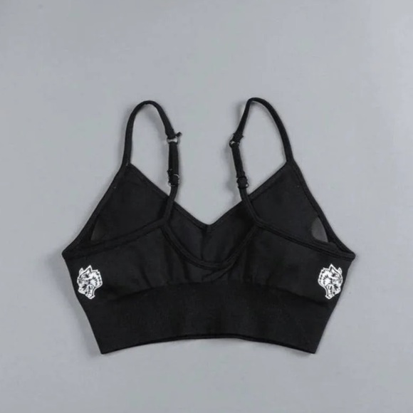 COPY - Darc Sport- SHE OUR LOYALTY SEAMLESS EVERSON SPORTS BRA IN BLACK - Picture 3 of 5